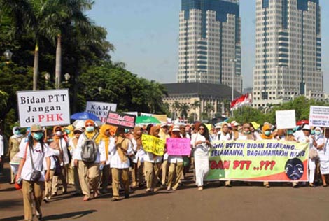 Demo Bidan-bidan Di Istana Negara (Ist)‏