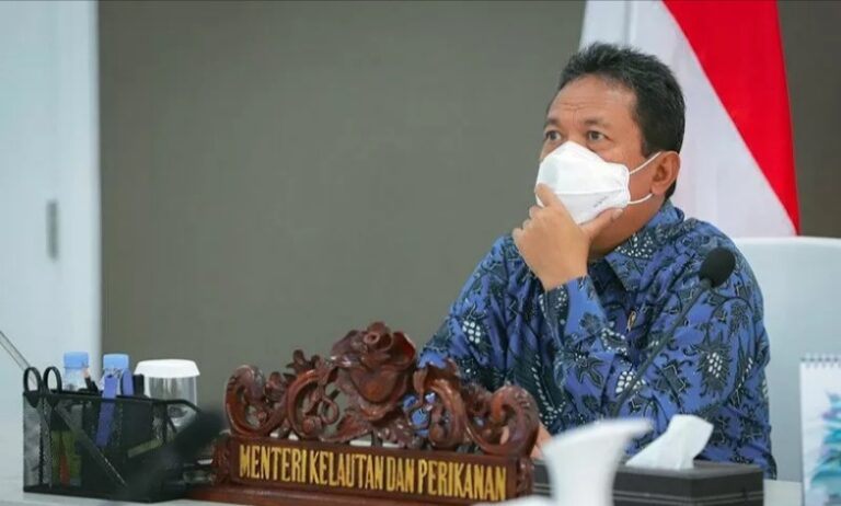 MANTAP….! Menteri Kelautan Targetkan RI Jadi Produsen Udang Vaname Terbesar