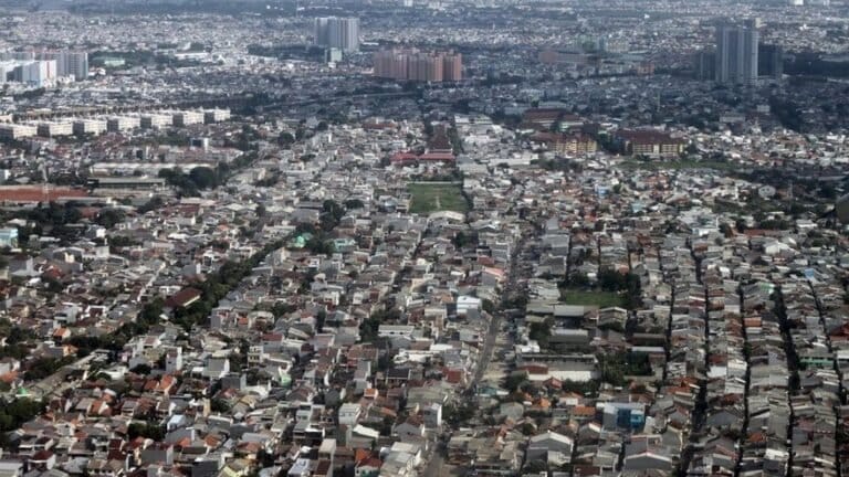 BAGUS DOONG…! Penduduk Mulai Tinggalkan Pulau Jawa, Ada Apa?