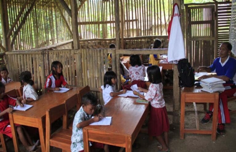 SIKAT MAAAAS…! Mendikbud Jengkel Ada Siswa Satu Sekolah Tak Dapat Bantuan Kuota