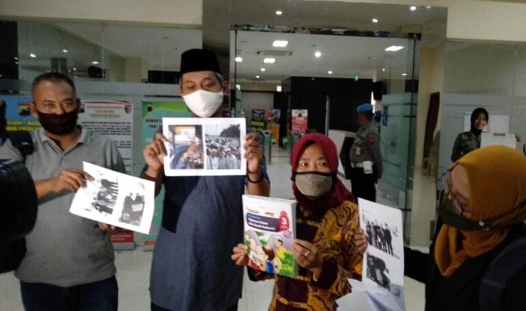 ADA APA MAAAS….! Forum Wali Murid Se-Jateng Ingin Polisi Audit Buku Tiga Serangkai,