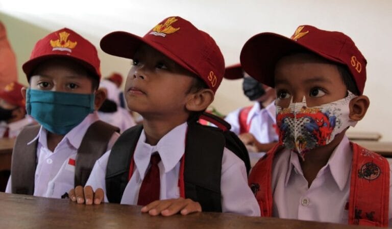 SEGERALAH…! Dorong Pemda Buka Sekolah, Menkes Budi: Anak Kena Covid Bisa Sembuh Sendiri