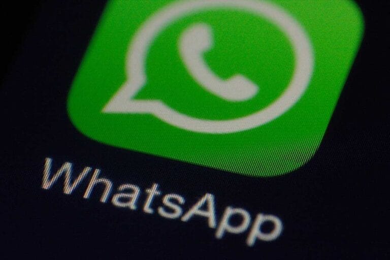 AWAAAAS…! Waspada Percakapan di Grup WhatsApp Bisa Dipantau Polri