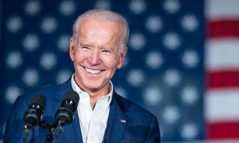 MANTAP NIH…! Stimulus Biden Rp 27.000 T Diteken, Harga Emas Dunia Bangkit!