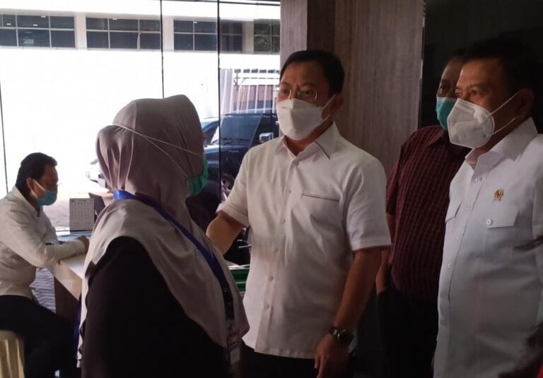 BENER NIH GAEEZ..! Vaksin Nusantara, Siti Fadilah: Inovasi Terawan Mengganggu Kemapanan