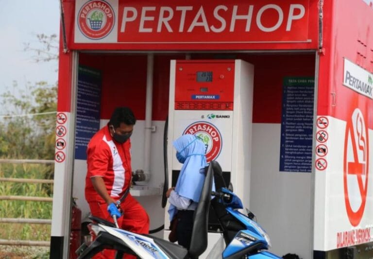 TEPAAT…! Erick Larang Pertamina Tanam Duit Sepeserpun di Pertashop