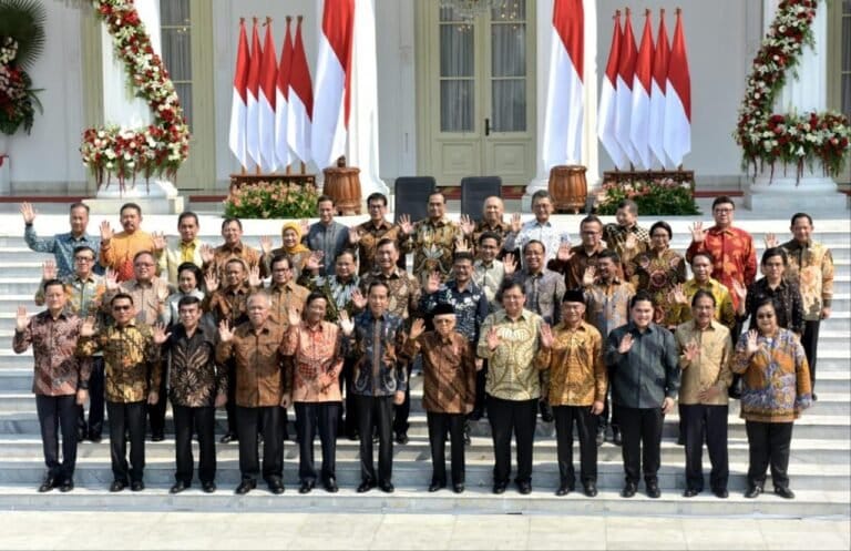 SIAPA AJA TUH…? Menteri Yang Berniat Nyapres Diminta Segera Mundur, Jangan Ganggu Jokowi Yang Sedang Melawan Covid-19