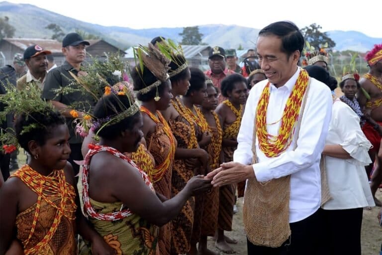 JANGAN RAGU BEIBZ…! Survey Kompas Buktikan Rakyat Menginginkan Jokowi 3 Periode