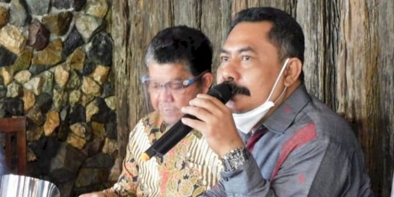 ANOMALI POLITIK…! Aktivis 98 Tanggapi Rencana Aksi 11 April: Seperti anak Kecil Bawa Golok, Tapi Gak Nyambung!