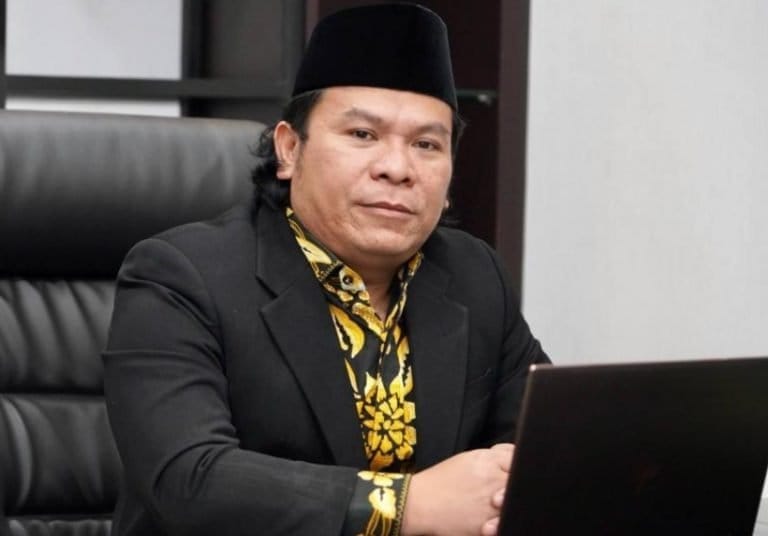 CIE CIEEE…! Disepakati di DPR: Pilpres 2024 Digelar 28 Februari, Pilkada Serentak 27 November