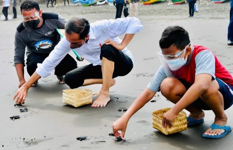 PANTANG MENYERAH…! Jokowi Kembali Kebut 8 Proyek Pembangunan Senilai Rp 9,6 Triliun!