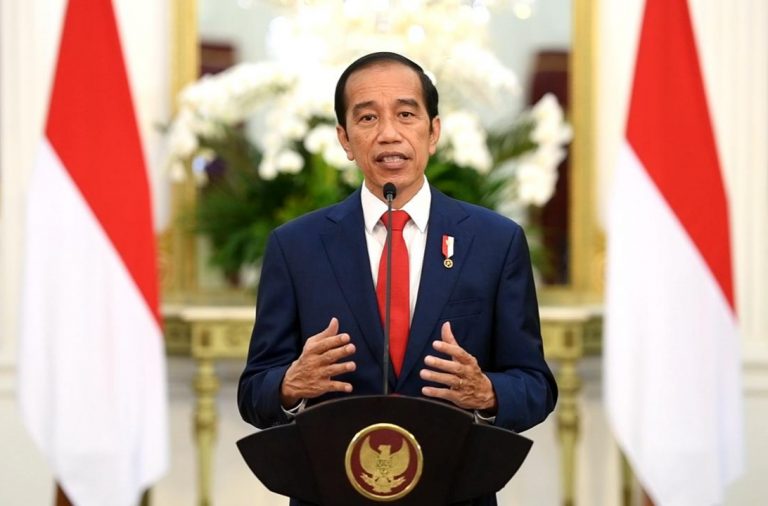 WAH PADAHAL DITUNGGUIN…! Harus Karantina, Jokowi Minta Maaf ke Masyarakat Tak Bisa Hadiri Papernas di Papua