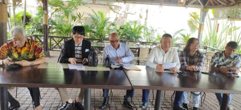 ADUDOMBA BUSUK..! Rocky Gerung Dkk Provokatif, Bebal dan Fitnah Menyerang Pribadi Romo Benny Soesatyo