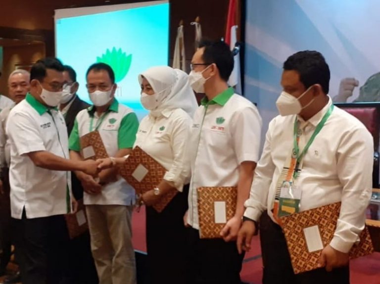 PENTING BANGET NIH…! Moeldoko Lantik Diah Dharma Yanti Jadi Ketua LBH HKTI: Dampingi Perjuangan Kaum Tani!