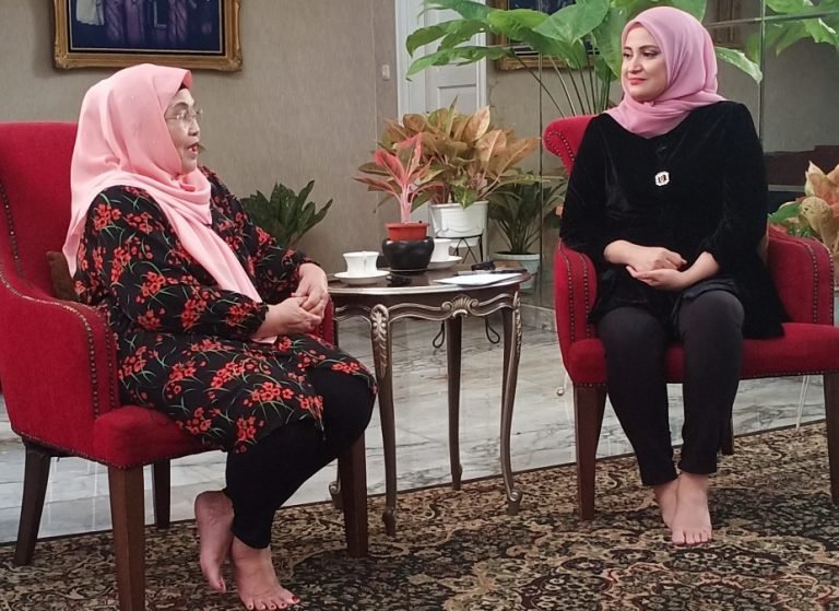 ALHAMDULILLAAH…! Siti Fadilah: Kalau Sudah Ada Obatnya Berarti Bukan Pandemi Lagi