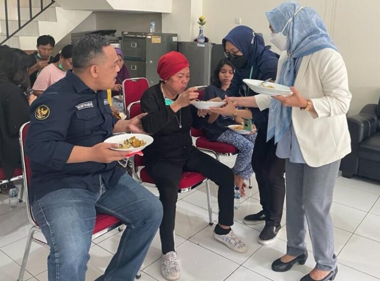 BUKAN KALENG-KALENG…! Sumbang Rp 159,6 Triliun Devisa Negara, Presiden Jokowi Minta Benny Rhamdani Tingkatkan Pelayanan Untuk Pekerja Migran