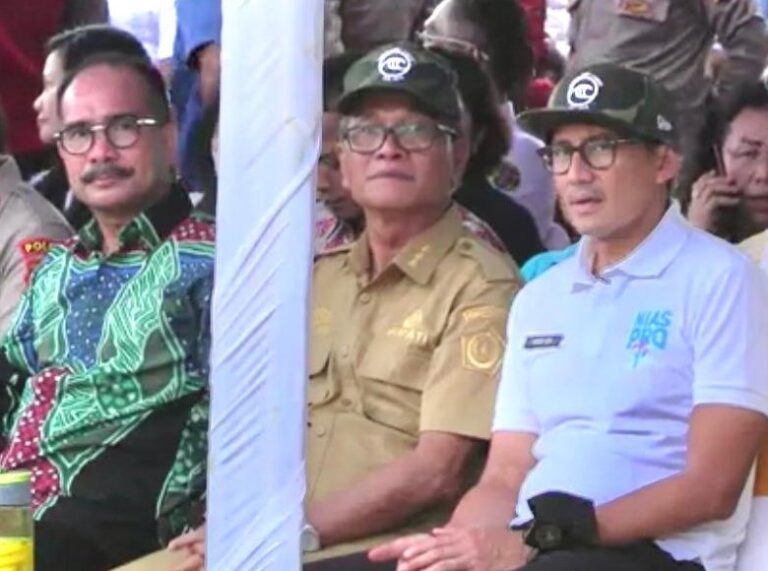 Visi Presiden RI Jokowi Dan Agenda Menparekraf Sandiaga Uno Hadiri Nias Pro & Maniamolo Fest Nias Selatan Serta Festival Pesona Aekhula & HUT Nias Barat