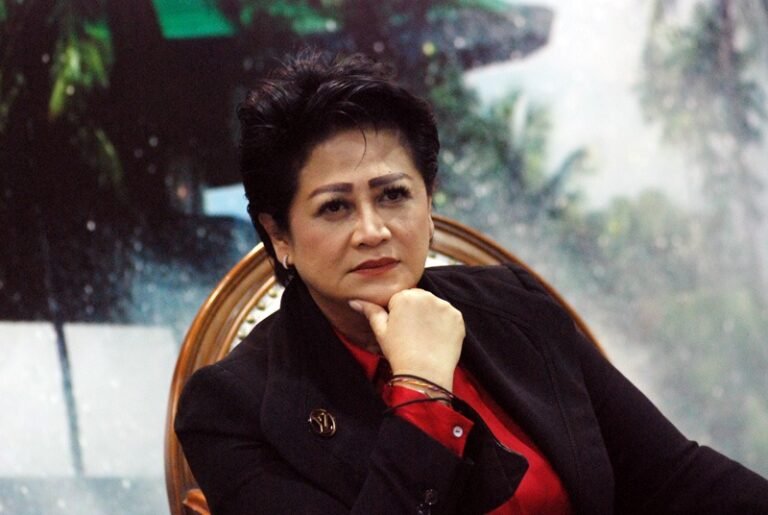 MATI KUTU NIH…! Dr. Connie Gampar Mantan Diplomat Ngawur: Bedain Patriot Pancasila dengan Patriot Ukraina!