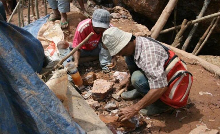 AWAS MAFIA TAMBANG..! Ingin Masyarakat Sejahtera, Kementerian ESDM Keluarkan Izin Pertambangan Rakyat di Blok Lemer dan Blok Simba Lombok Barat