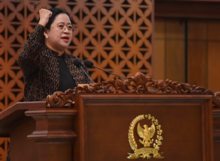 BUKAN PARTAI WONG CILIK DOONG..! Didesak Jokowi, Puan Maharani Tetap Tak Mau Buru-buru Sahkan RUU PPRT