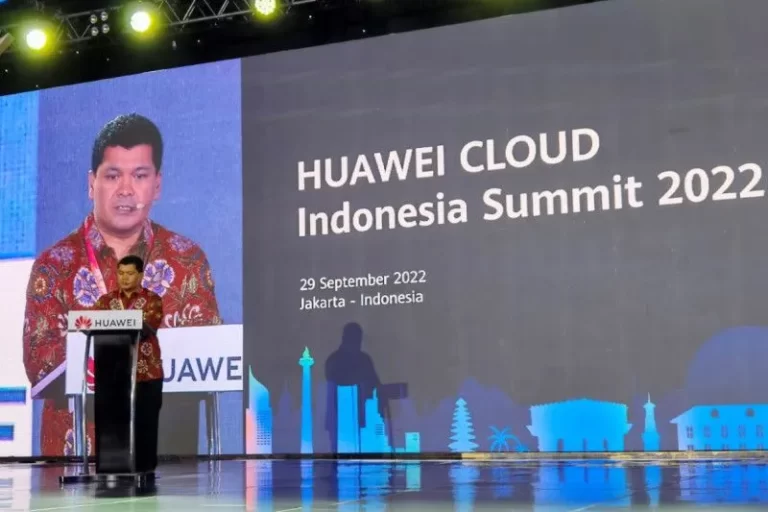 KAPAN PUNYA SENDIRI…? OJK: Adopsi Teknologi ‘Cloud’ Ibarat Pedang Bermata Dua