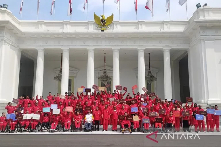 KEREN BANGET NIH..! Jokowi Berikan Bonus Rp309 Miliar Bagi Atlet Asean Para Games XI