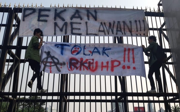 BENER GAK NIH…? Draf RKUHP Terbaru: Hina Presiden Saat Demo Bukan Tindak Pidana