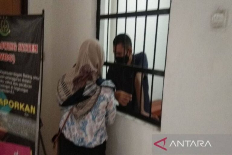 POTONG BIJINYAH…! Ini Tampang Guru Tersangka Pencabulan 23 Siswi SMP, Pengakuannya Bikin Emosi