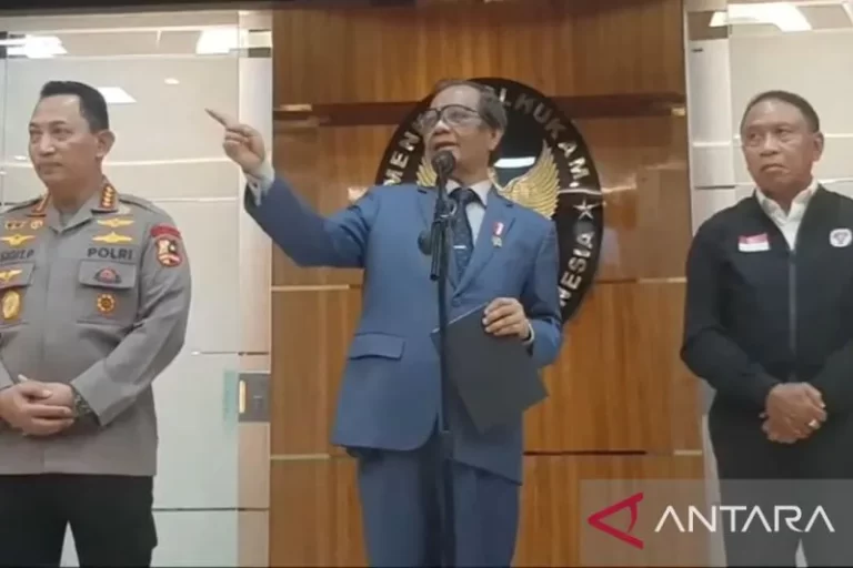 KORBAN GIMANA PAK..? Mahfud MD: Liga Sepak Bola Indonesia Dilanjutkan Pascatragedi Kanjuruhan