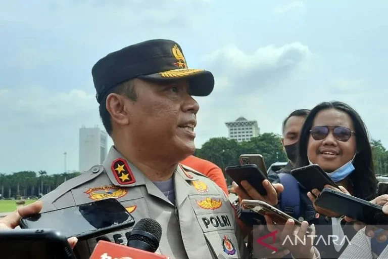 TINGGAL DI RUMAH GAEZ…! Polri Siagakan Personel SAR Antisipasi Cuaca Ekstrem Seluruh Indonesia