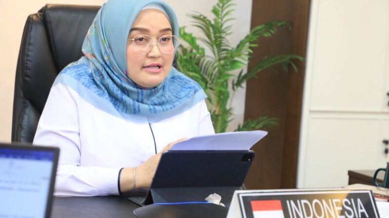 JADI PEGAWAI TETAP GAK..? Kemenaker Bantah Perppu Cipta Kerja Izinkan PKWT Dikontrak Seumur Hidup, Ini Penjelasannya