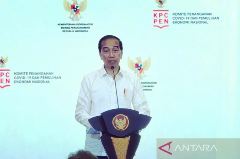 PECUT TERUS PAK..! Jokowi Sebut Tekanan Pandemi Covid-19 Dorong Semua Lini Bekerja