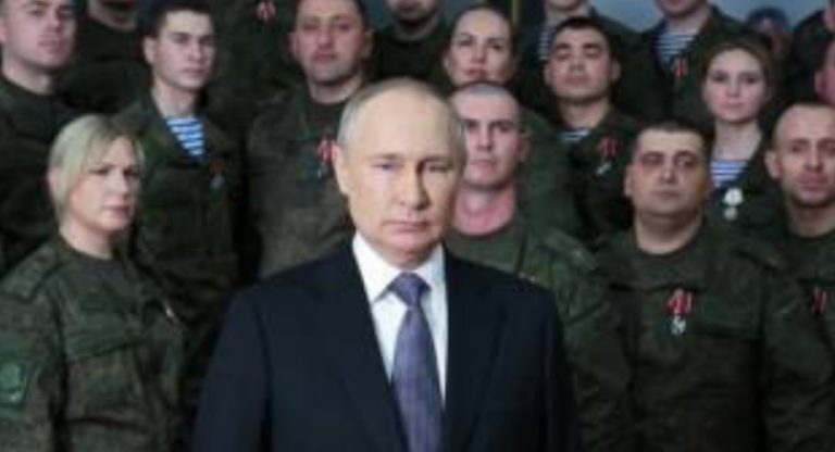 ZELENZKY PANIK..! Presiden Putin Kirim Pesan Tahun Baru, 20 Rudal Hancurkan Kyiv: Moral dan Kebenaran Sejarah di Pihak Rusia