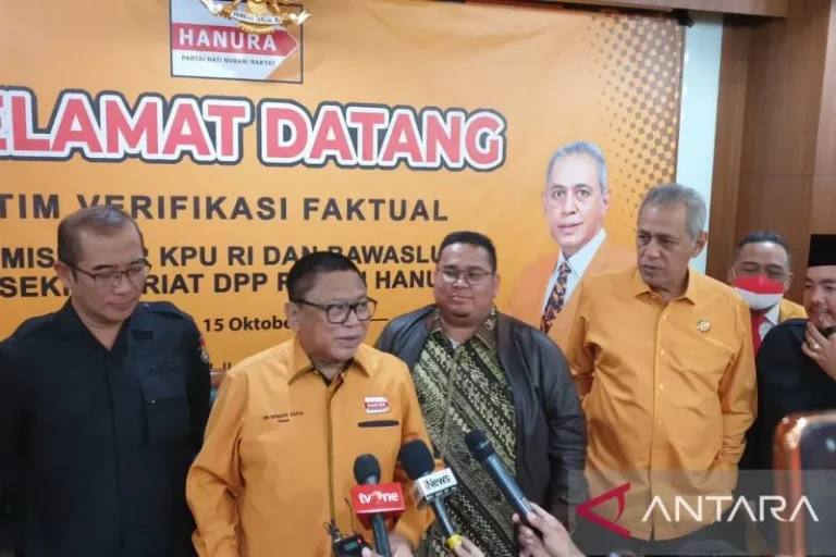 BISA GAK NIH…? Ketua Umum Hanura Minta Pekerja Migran Transfer Teknologi Ke Indonesia