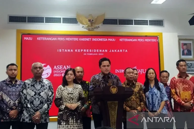 BISA GAK NIH..? Presiden Arahkan Pengurus PSSI Membuat Cetak Biru Sepak Bola Nasional