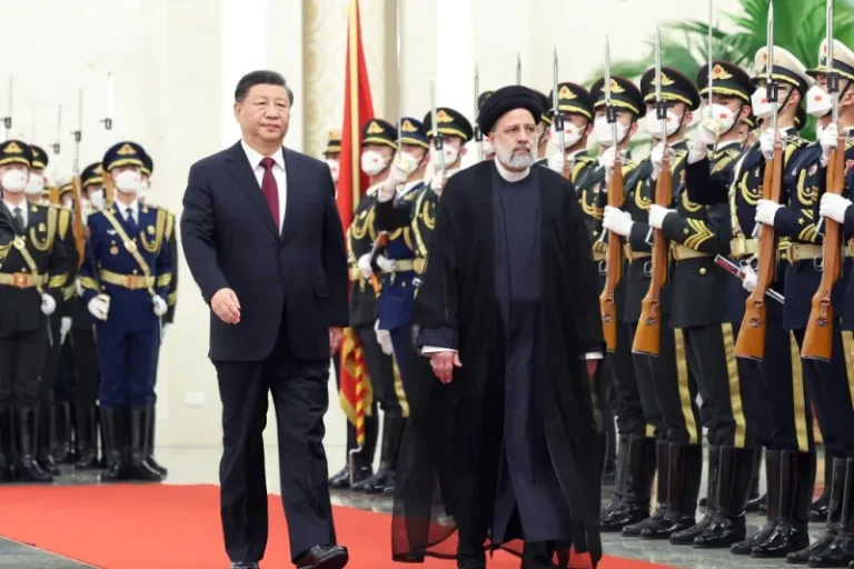 BIKIN AS BERANG..! Di Tengah Ketegangan, Iran Dan China Teken 20 Perjanjian Kerja Sama