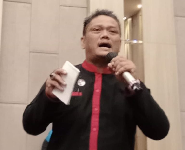 SUPAYA TRANSPARAN NIH..! DKR Minta Daftar Penerima Kartu Depok Sejahtera Dipajang Di Kantor Kelurahan