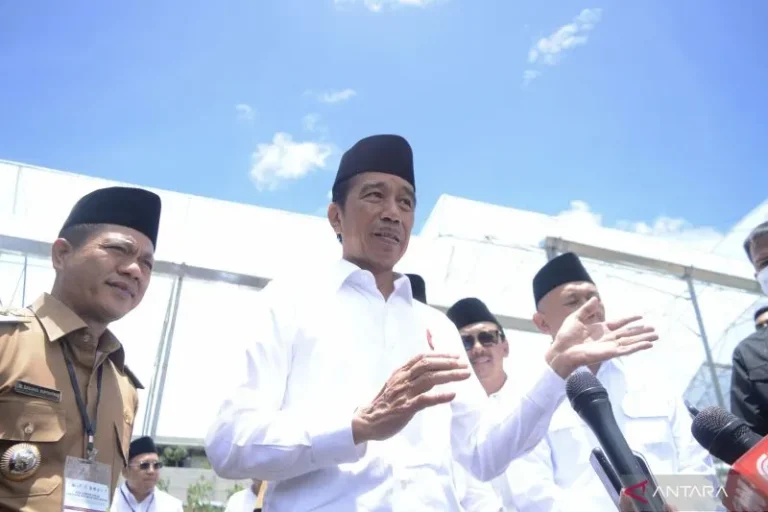 TETAP TEGAKKAN HUKUM PAK..! Presiden Dukung KPU Banding Putusan PN Jakpus Soal Tunda Pemilu