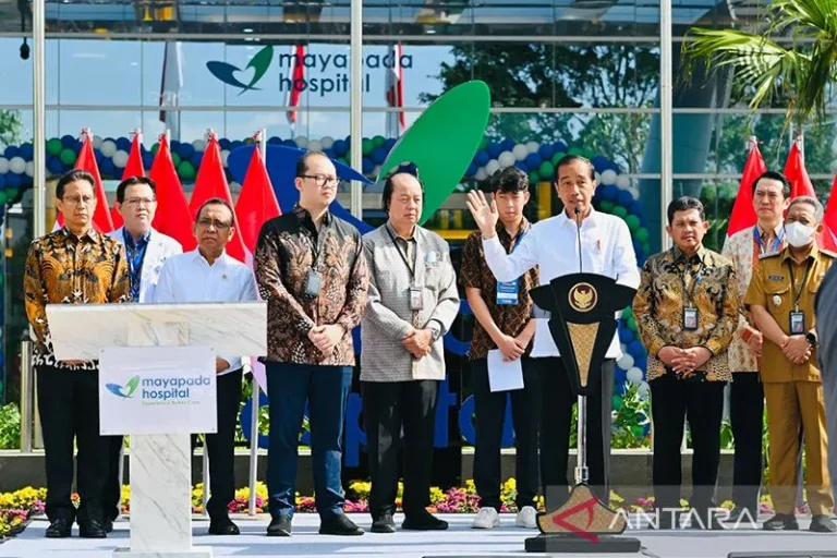 PECUT LEBIH CEPAT…!Jokowi Minta Menkes dan Mendikbudristek Perbanyak Dokter Spesialis