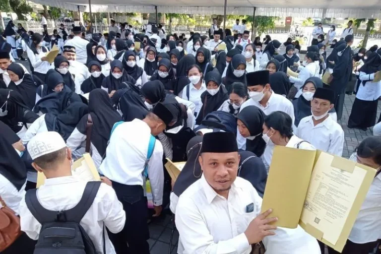 TERIMAKASIH PAK JOKOWI..! Pengangkatan Ribuan Guru ASN PPPK Perbaiki Kualitas Pendidikan