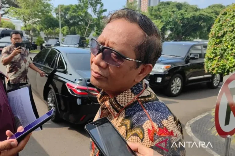 NETIZEN BERKUASA NIH…! Mahfud Nilai Kasus Yang Viral Sebagai Persoalan Serius