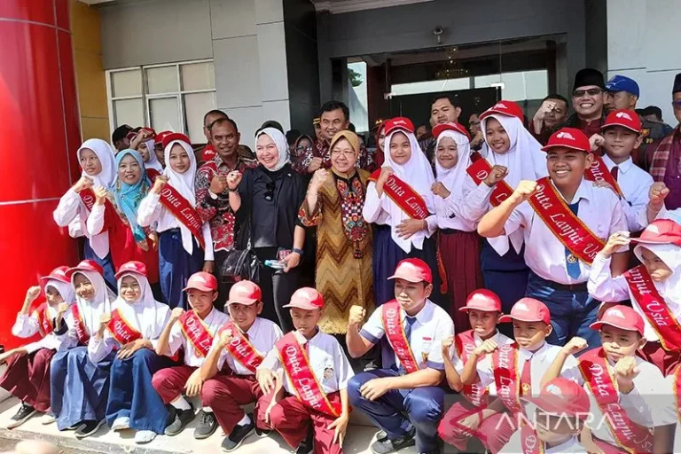 PERBANYAK PANTI WREDA DONG..! Mensos Risma Ingatkan Jangan Ada Lagi Anak Buang Orang Tua