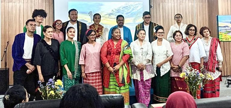 MANISE NIH GAEZ..! Maluku Pung Carita: Cara Makan Papeda Jadi Warisan Budaya Dunia