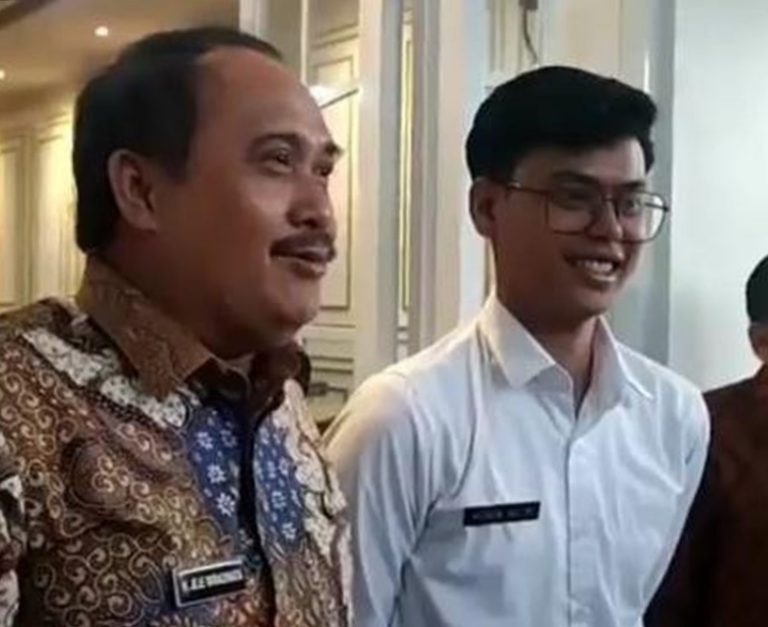SIAPA LAGI MAU NYOBA NIH..! Buntut Guru Viral Bongkar Pungli, Kepala BKPSDM Pangandaran Dinonaktifkan