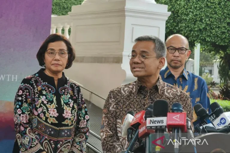 PASTIKAN JANGAN BARBAR..! OJK Ingin Rakyat Terlayani-Terlindungi Sebelum Cabut Moratorium Pinjol
