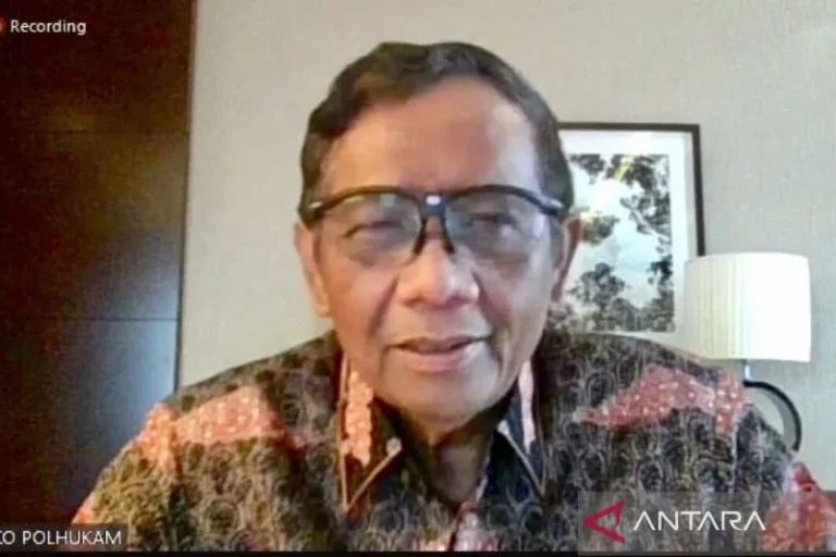 JANGAN COBA-COBA NIH..! Mahfud Ingatkan Jangan Ada Pejabat Rintangi Pengungkapan TPPU