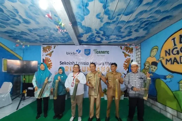 INSPIRATIF BANGET NIH..! BKKBN Bentuk Sekolah Lansia di Ternate