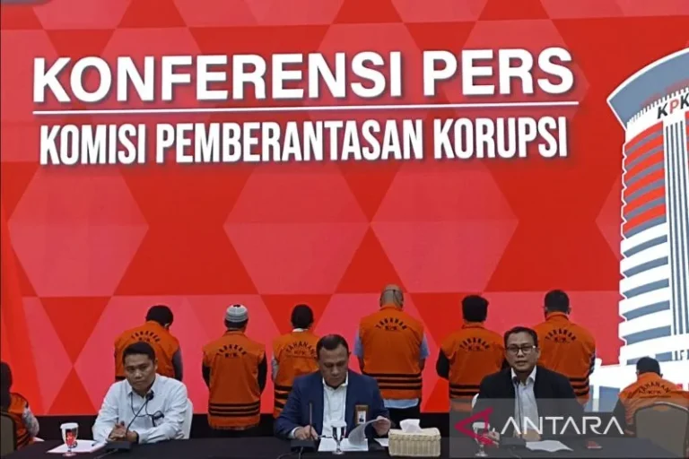 SARANG BIROKRAT RAKUS..! KPK Tahan Sembilan Tersangka Kasus Korupsi Tukin di Kementerian ESDM
