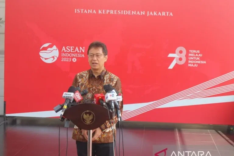INDONESIA NO 2 TERBANYAK DUNIA..! Menkes Minta Jokowi Jadi “Influencer” Agar Penderita TBC Minum Obat