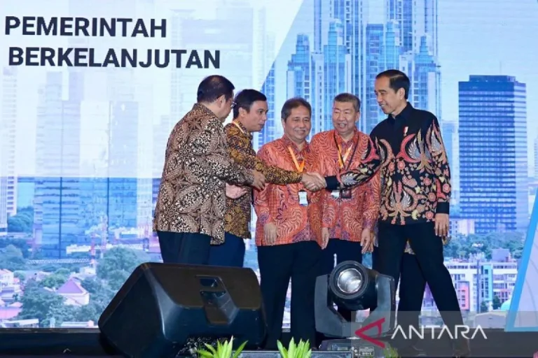 JANGAN ADA YANG GANGGU NIH..! Jokowi: Di dunia Sekarang Ini Proyek Terbesar Adalah IKN